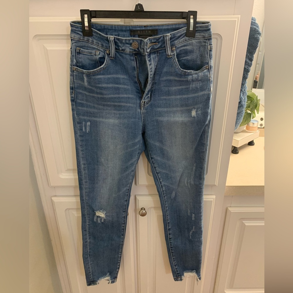 Risen skinny jeans size 5/27